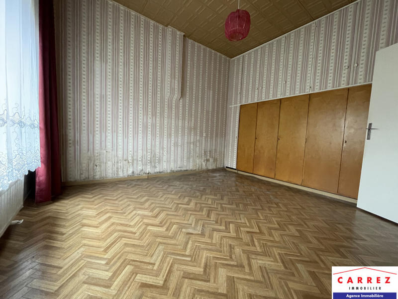 Maison - 184 m² - 11 pièces