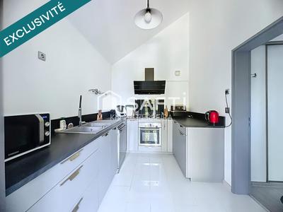 Maison - 92 m² - 5 pièces