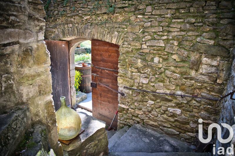 Maison - 243 m² - 9 pièces