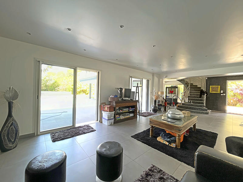 Maison - 279 m² - 7 pièces