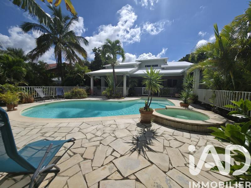 Maison - 165 m² - 7 pièces