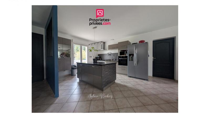 Maison - 170 m² - 6 pièces
