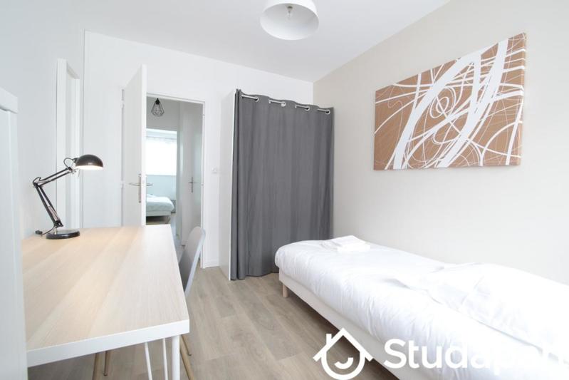 Chambre - 10 m² - 1 pièce