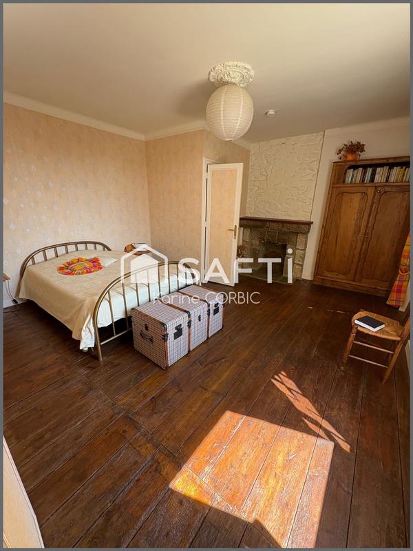 Maison - 187 m² - 9 pièces