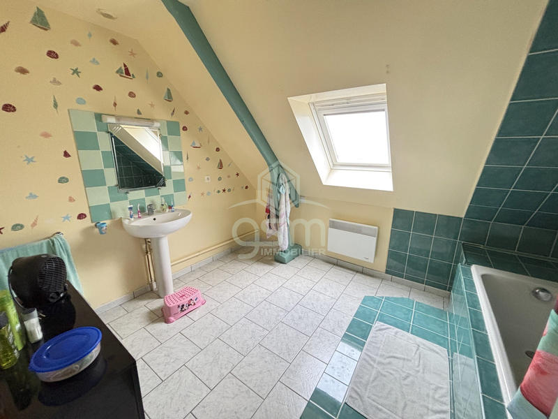 Maison traditionnelle - 198 m² - 6 pièces