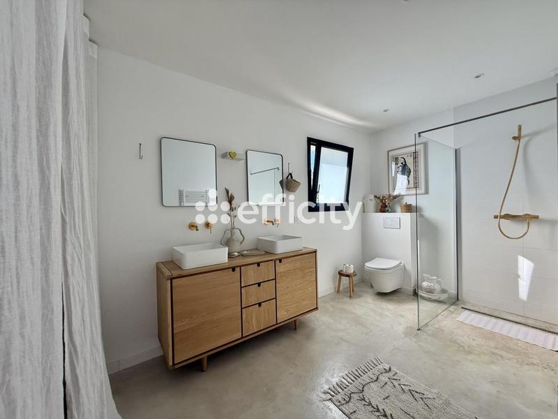 Maison - 104 m² - 4 pièces