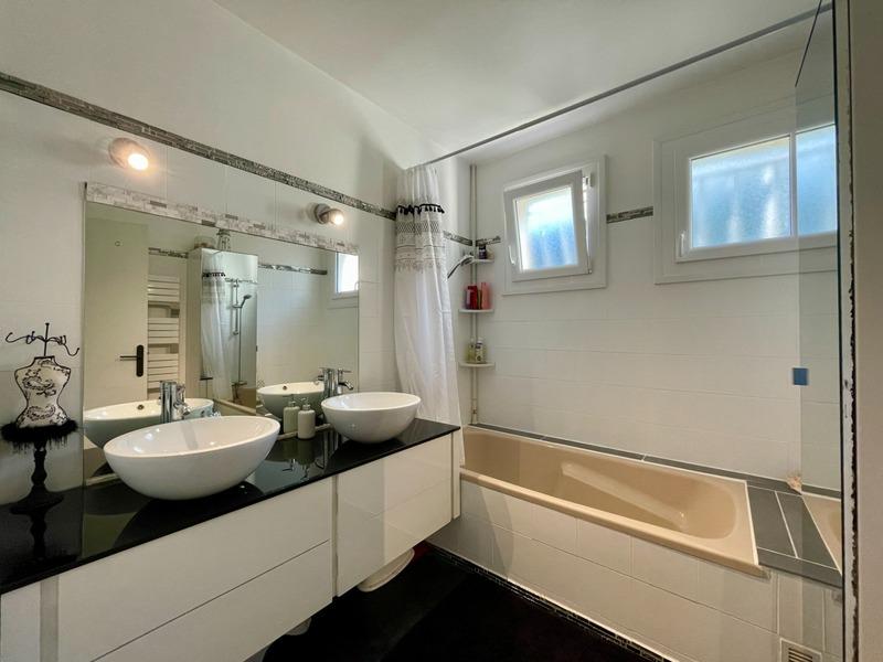 Maison - 107 m² - 4 pièces