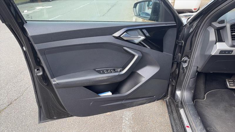 Audi A1 sportback 1.0 Tfsi 116 s-Tronic7 s line