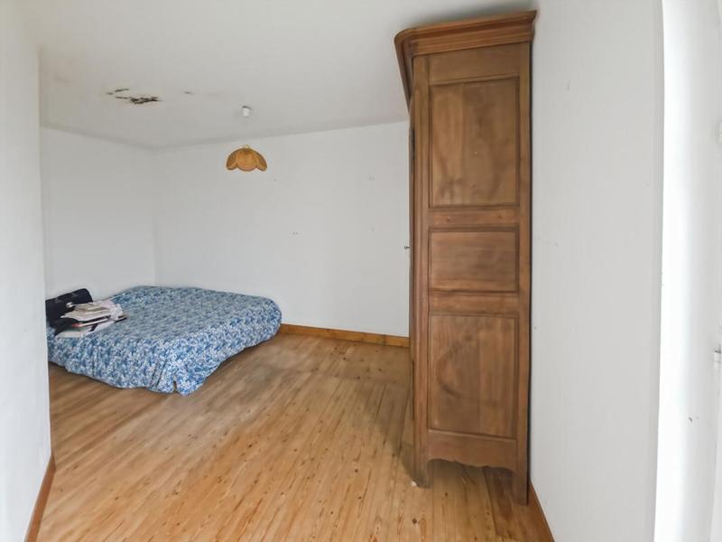 Maison - 202 m² - 7 pièces