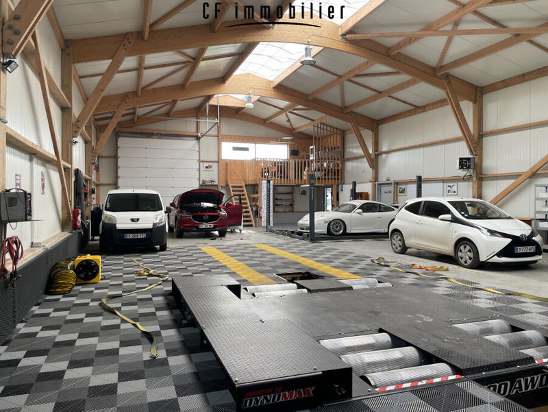 Local commercial - 320 m² - 2 pièces