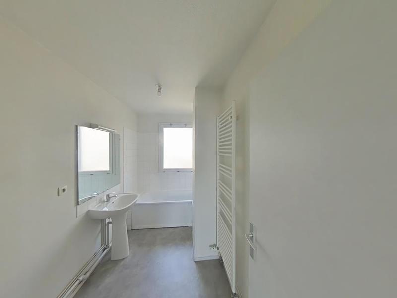 Pavillon - 77 m² - 4 pièces