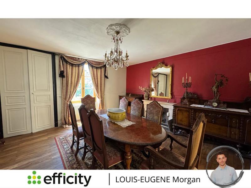 Demeure - 235 m² - 10 pièces