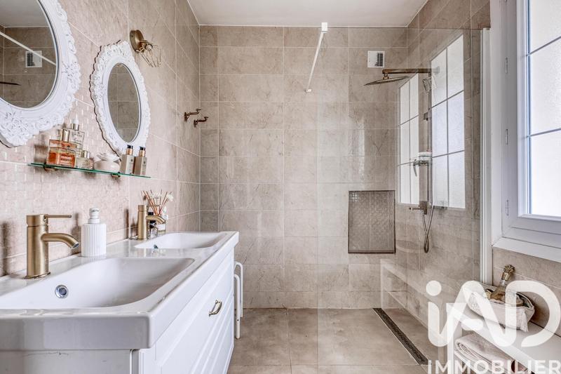 Maison - 160 m² - 7 pièces