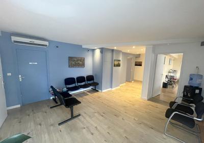 Local commercial - 205 m²