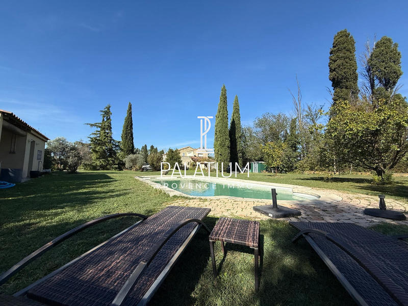 Maison - 336 m² - 12 pièces