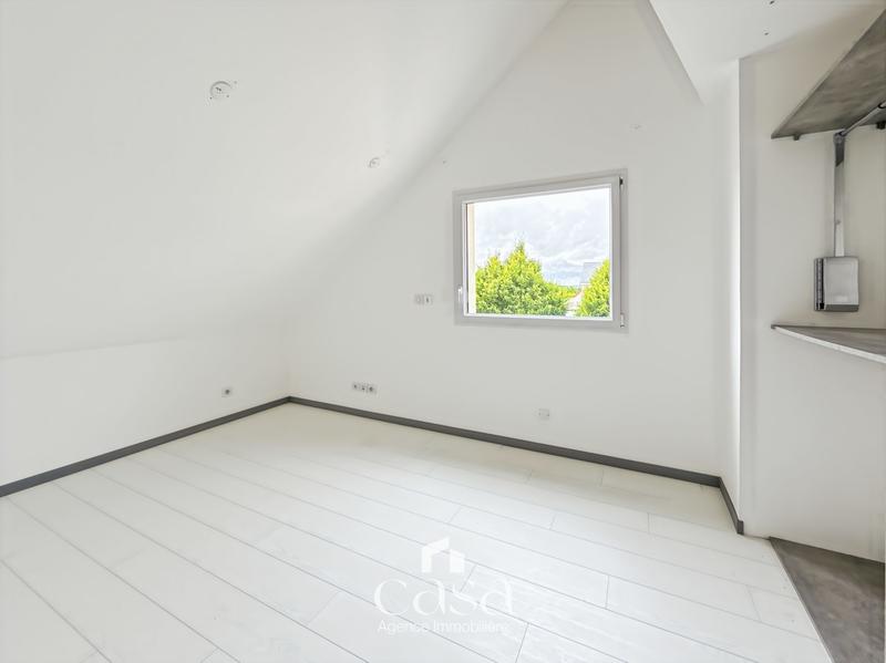 Maison - 204 m² - 7 pièces