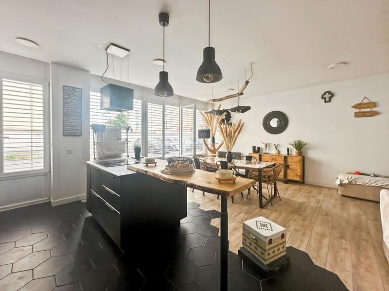 Loft - 100 m² - 4 pièces