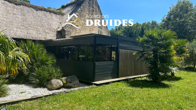 Maison - 235 m² - 8 pièces