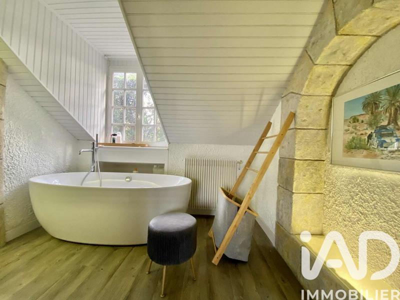 Maison - 315 m² - 7 pièces