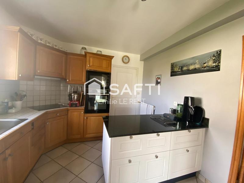 Maison - 146 m² - 8 pièces