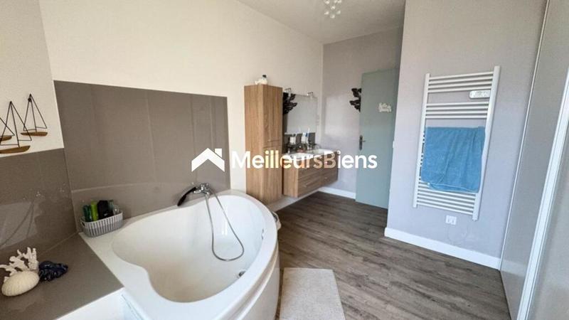 Maison - 159 m² - 7 pièces