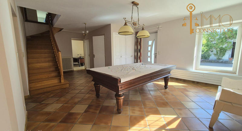 Maison - 198 m² - 7 pièces