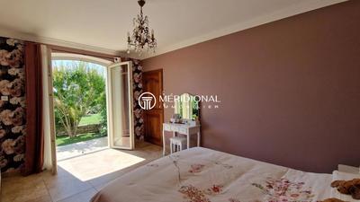Villa - 191 m² - 6 pièces