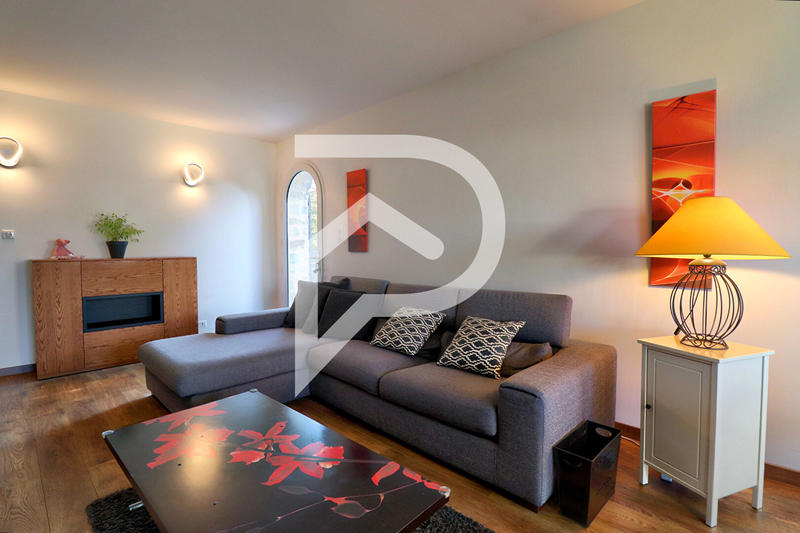 Appartement - 99 m² - 4 pièces