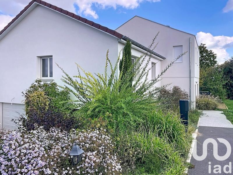 Maison - 230 m² - 8 pièces