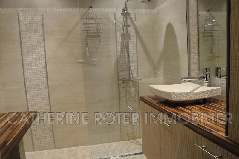 Appartement - 65 m² - 2 pièces