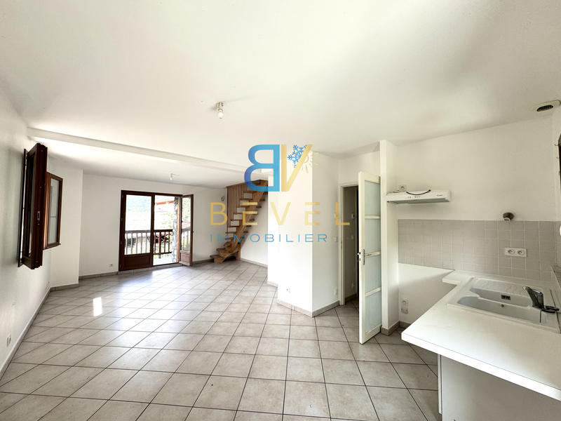 Maison - 98 m² - 5 pièces