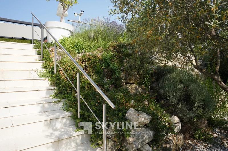 Villa - 210 m² - 8 pièces