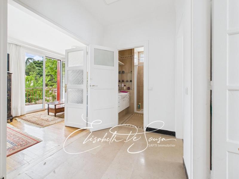 Maison - 152 m² - 8 pièces