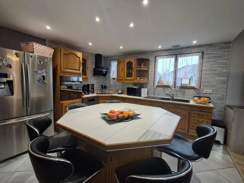 Maison - 158 m² - 6 pièces