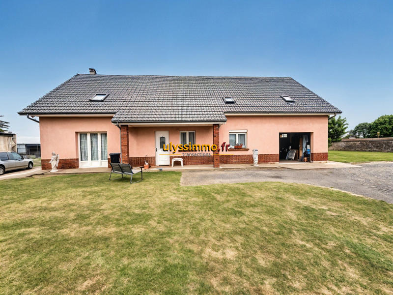 Maison - 184 m² - 8 pièces