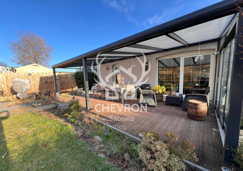 Maison - 181 m² - 6 pièces