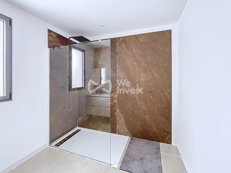 Villa - 220 m² - 5 pièces