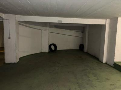 Parking / Garage - 12 m²