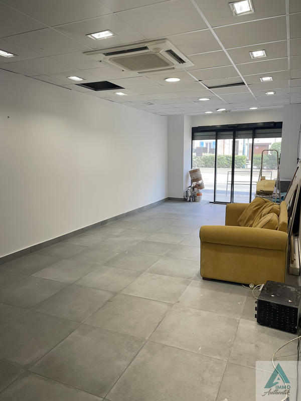 Local commercial - 58 m²