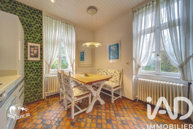 Maison - 464 m² - 12 pièces