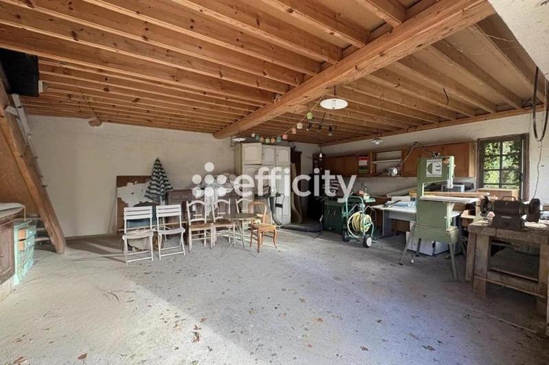 Maison - 240 m² - 9 pièces