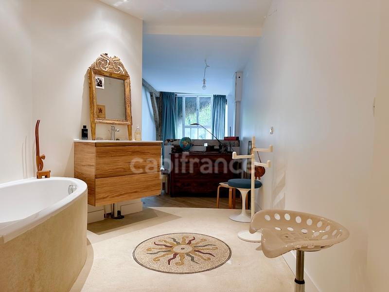 Appartement - 97 m² - 4 pièces