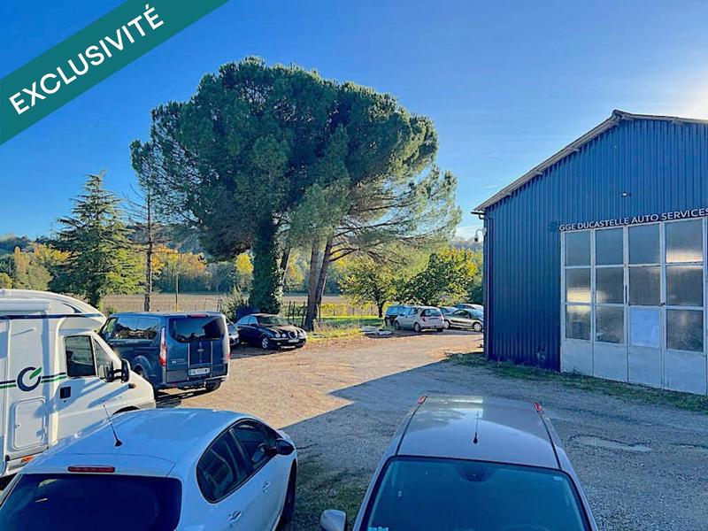 Local commercial - 250 m² - 2 pièces