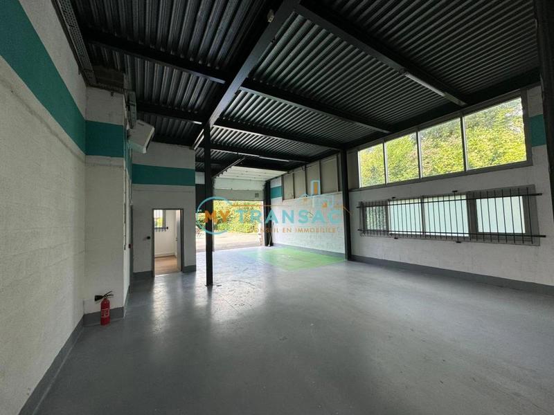 Local d'activités - 820 m²