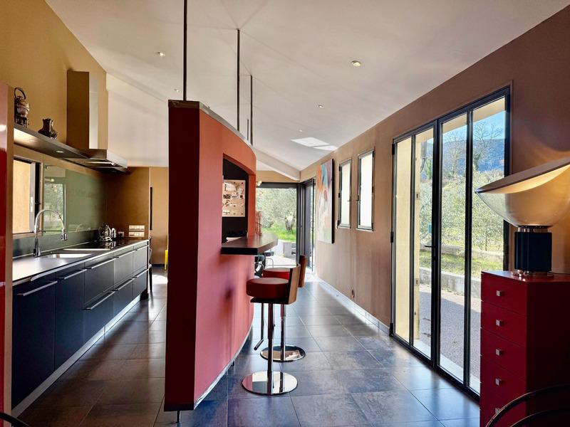 Mas - 196 m² - 6 pièces