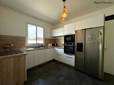 Maison - 92 m² - 4 pièces