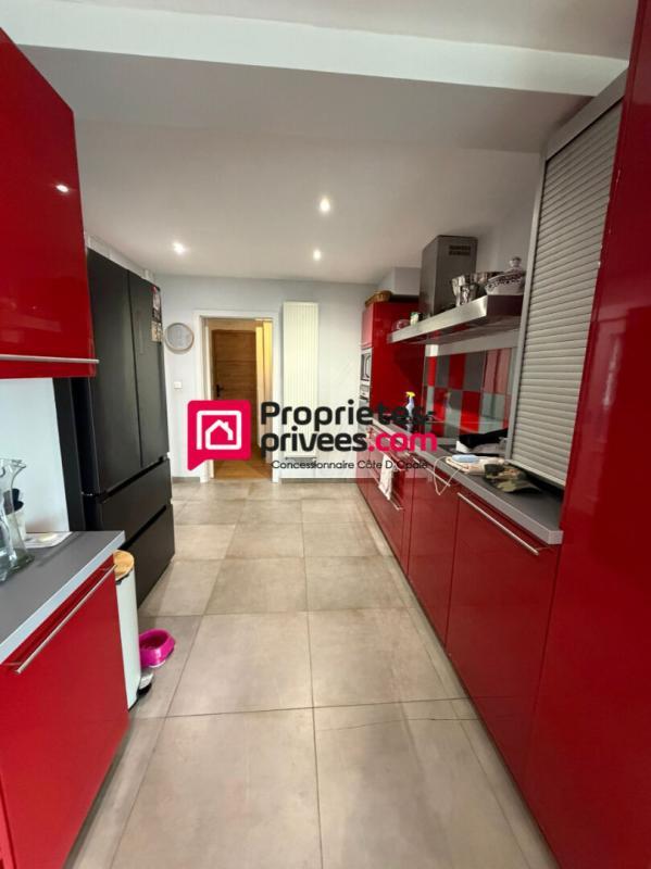 Maison - 170 m² - 5 pièces