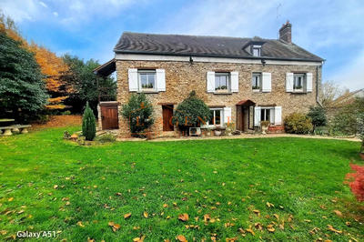 Maison - 275 m² - 7 pièces