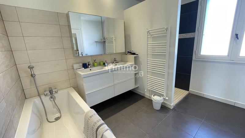 Villa - 155 m² - 6 pièces