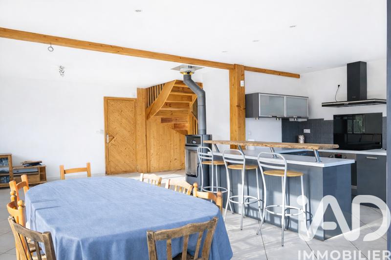 Maison - 135 m² - 7 pièces